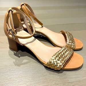 Barneys block heel sandals, tan & gold leather 2” high, size 7. like-new!